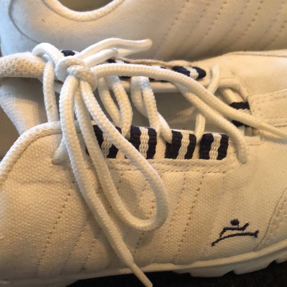 Hanes Sport classic white canvas black trim & logo athletic sneakers - Picture 7 of 10